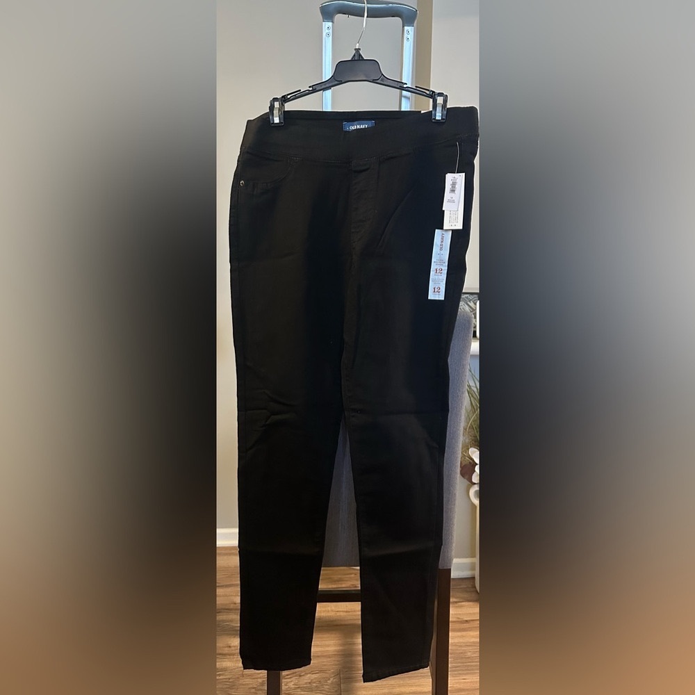 Size 12 - Old Navy Mid-rise Rockstar Jeggings - NEVER WORN